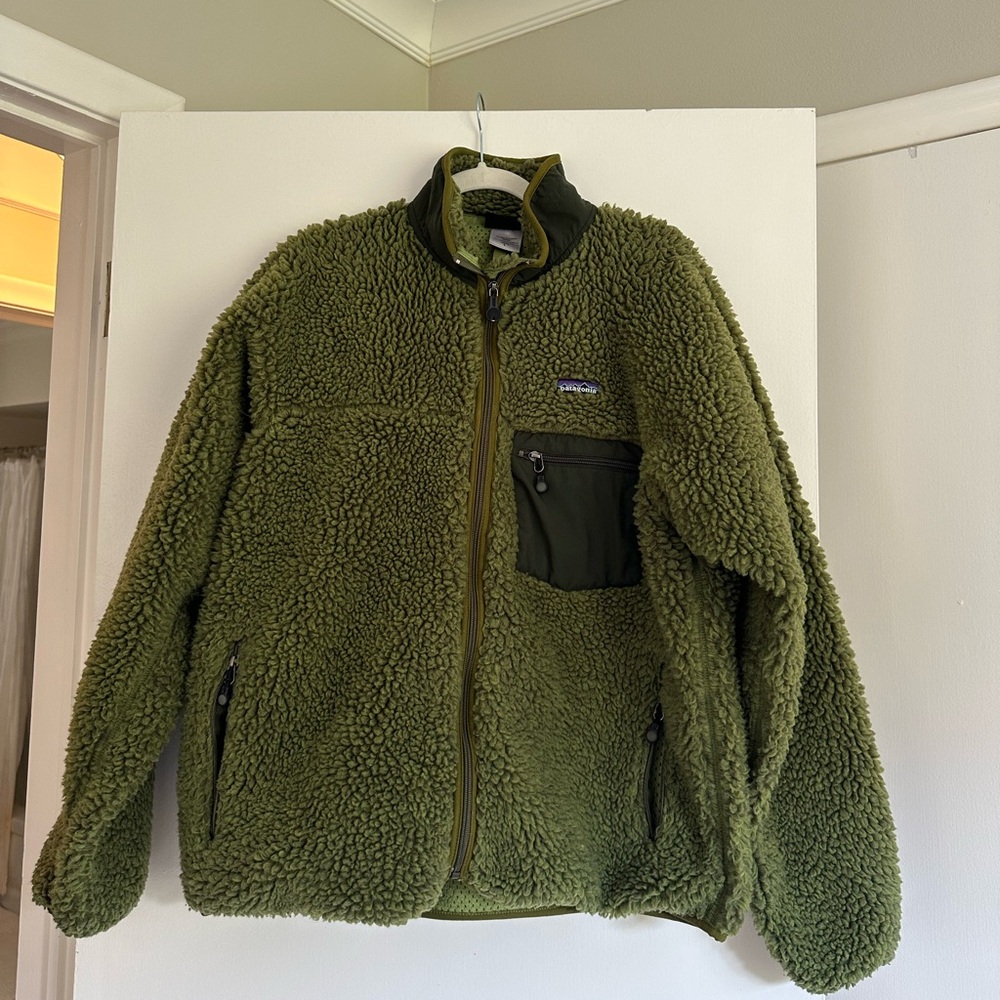 Patagonia Men’s Green Fleece Jacket, Size L